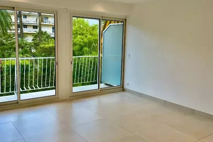Квартира в Каннах, Франция, 47 м² - фото 1