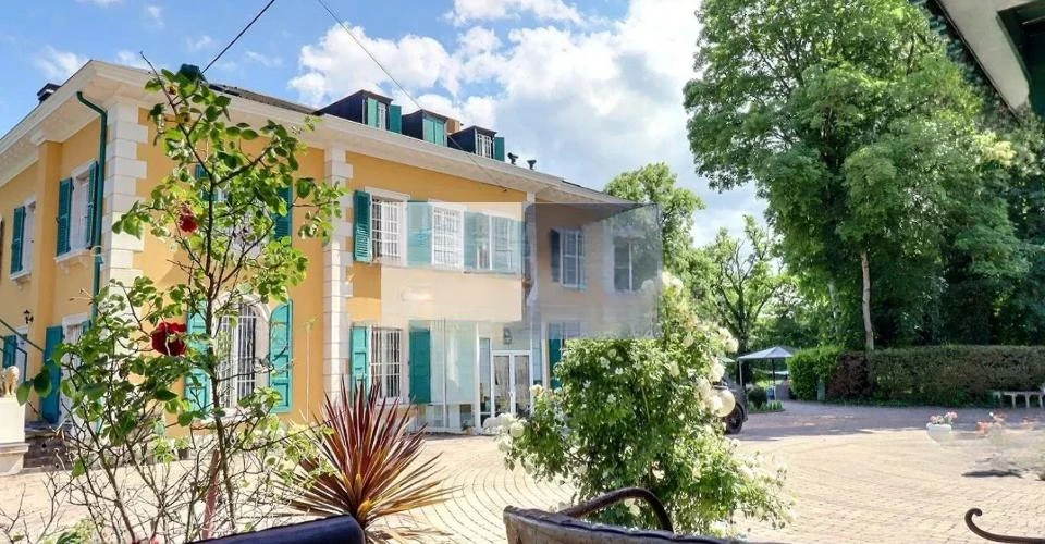 Квартира в Женеве, Швейцария, 1 500 м² - фото 1