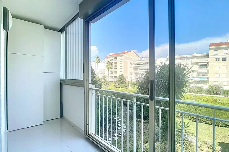 Квартира в Каннах, Франция, 75 м² - фото 1