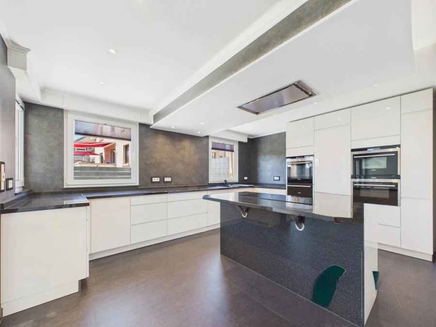 Квартира в Люксембурге, Люксембург, 61 м² - фото 1