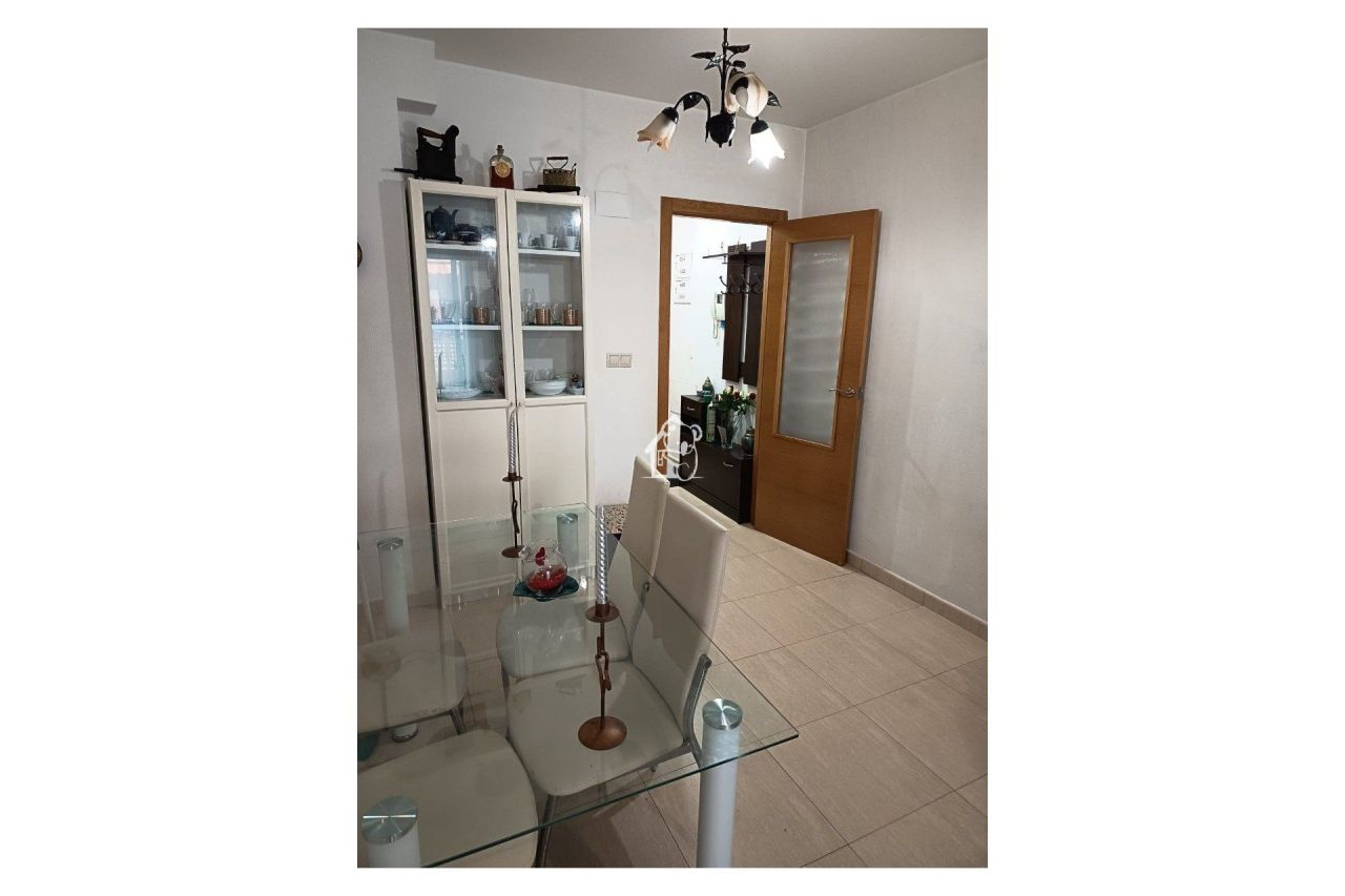 Апартаменты в Альморади, Испания, 60 м² - фото 1