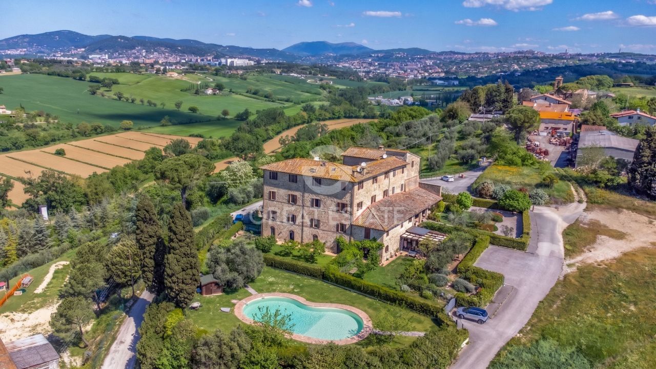 Апартаменты в Перудже, Италия, 80 м² - фото 1