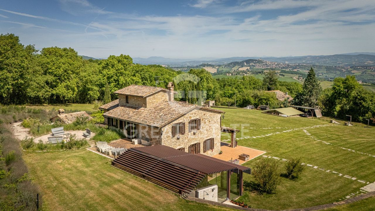 Дом в Тоди, Италия, 334.2 м² - фото 3