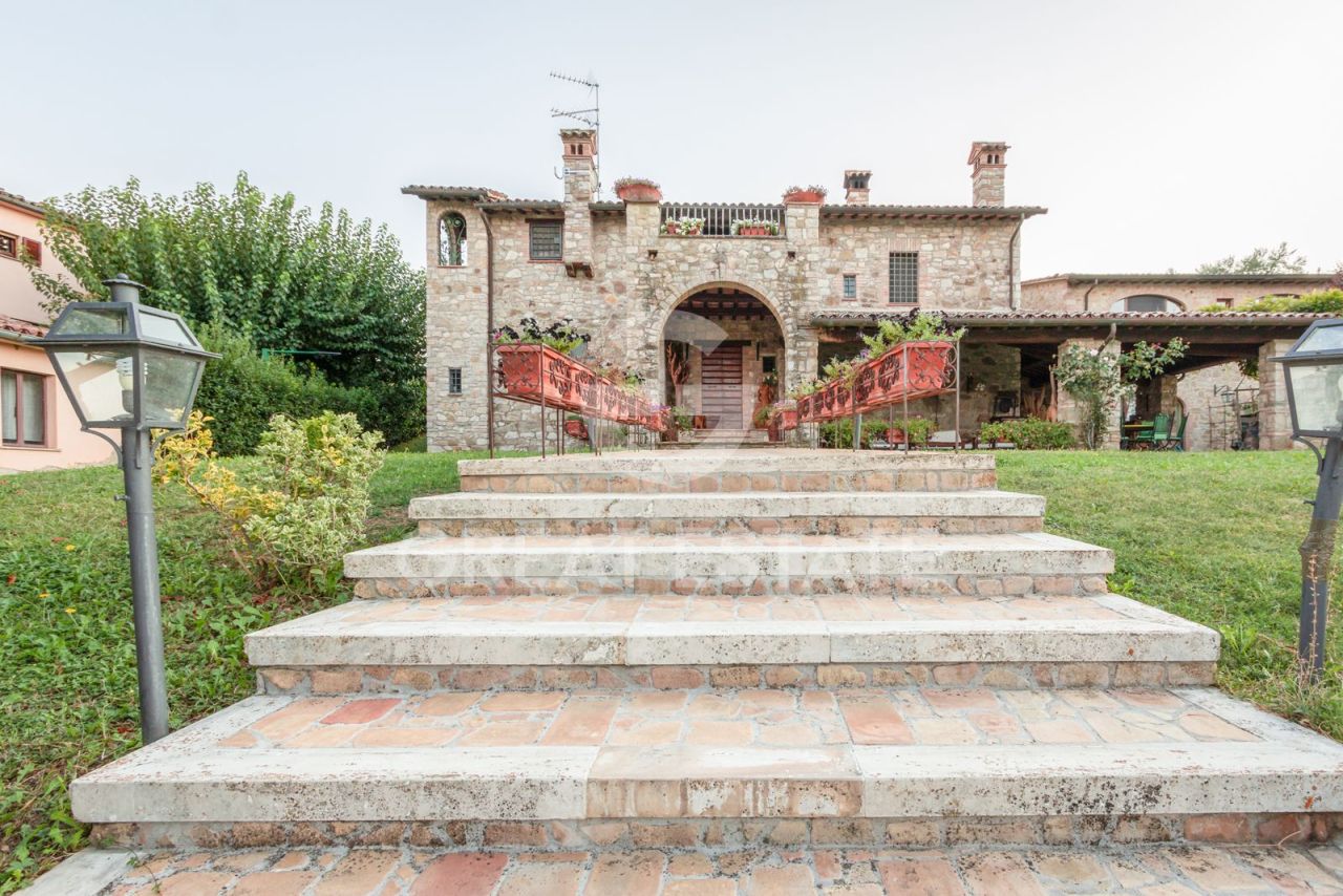 Дом в Тоди, Италия, 811.85 м² - фото 5