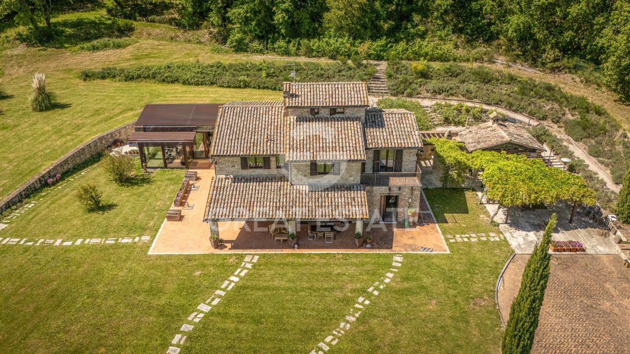Дом в Тоди, Италия, 334.2 м² - фото 6