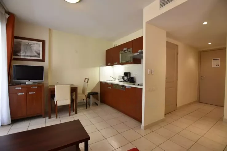 Квартира в Каннах, Франция, 30 м² - фото 1