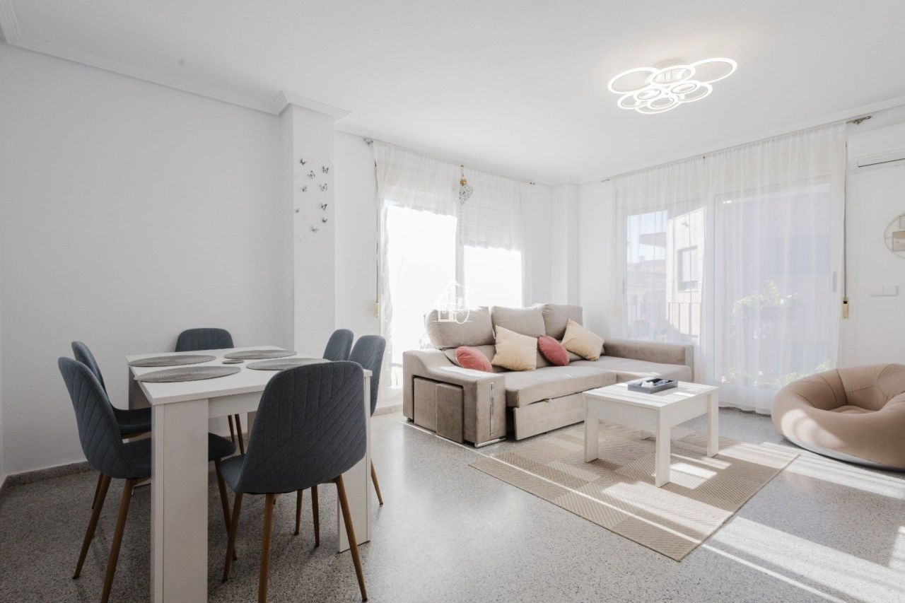 Апартаменты в Сан-Мигель де Салинас, Испания, 120 м² - фото 2