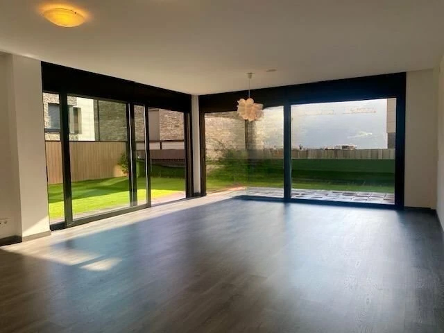 Квартира в Ла-Массане, Андорра, 185 м² - фото 1