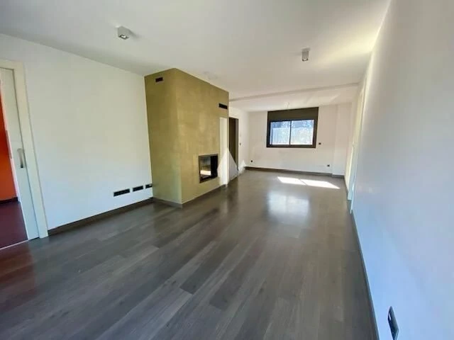 Квартира в Ордино, Андорра, 130 м² - фото 2