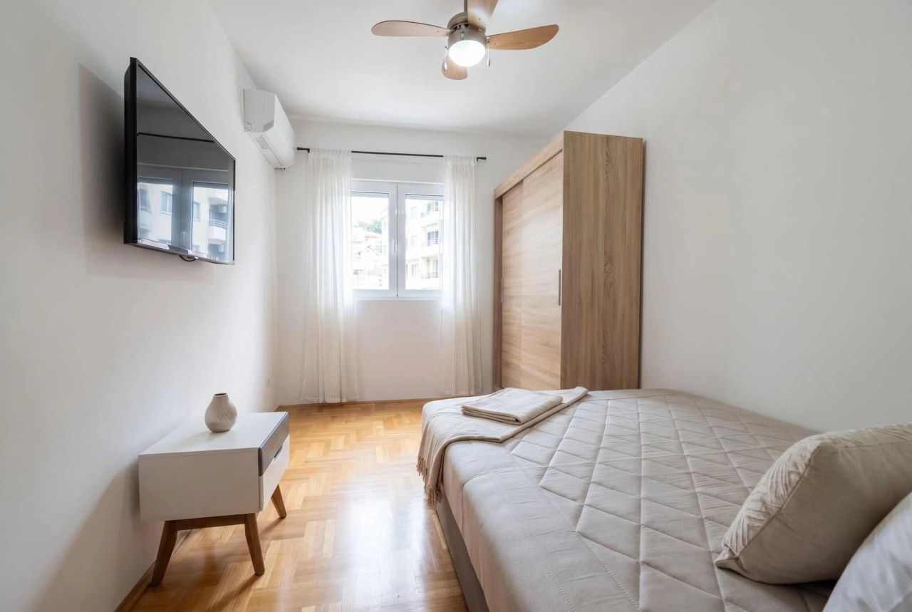 Квартира в Будве, Черногория, 75 м² - фото 2
