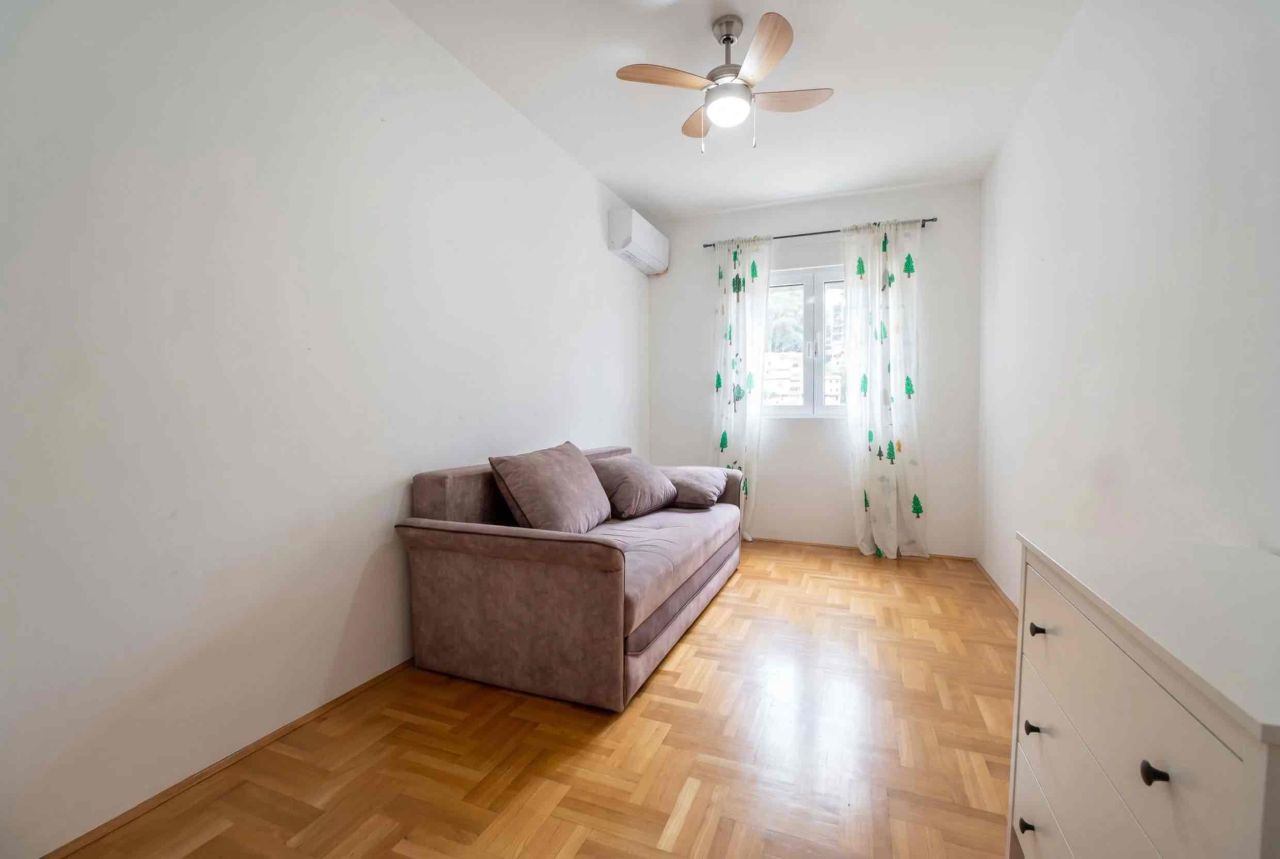 Квартира в Будве, Черногория, 75 м² - фото 7