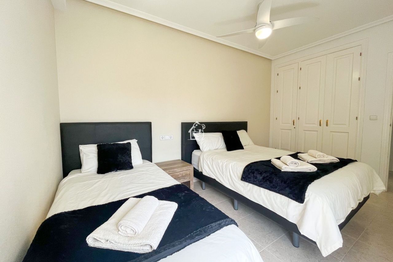 Апартаменты в Деэса-де-Кампоаморе, Испания, 97 м² - фото 8