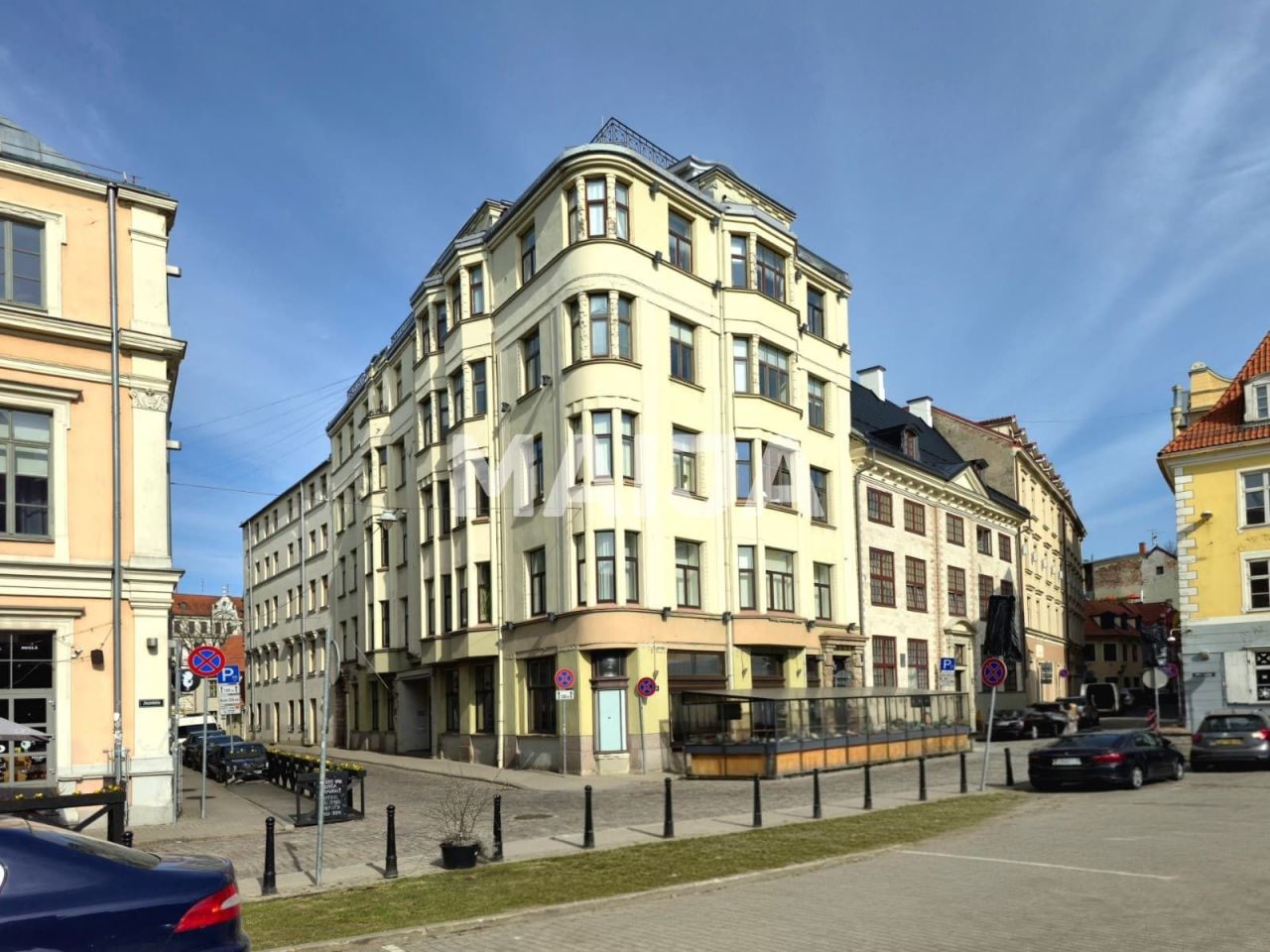Апартаменты в Риге, Латвия, 1 491 м² - фото 1