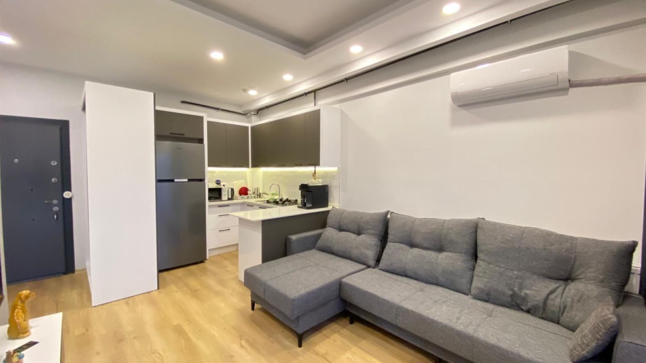 Квартира в Мерсине, Турция, 90 м² - фото 1