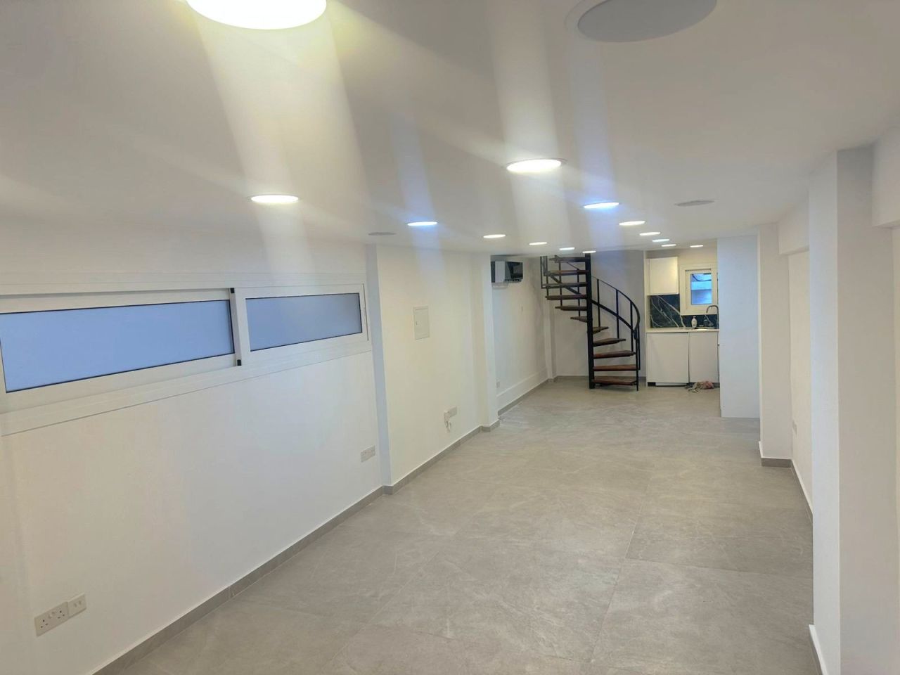 Офис Agios Nicolaos, Кипр, 130 м² - фото 1