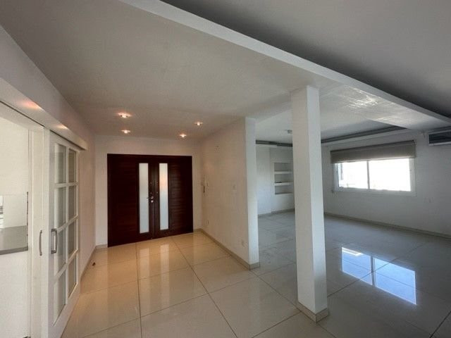 Офис Agios Nicolaos, Кипр, 180 м² - фото 1