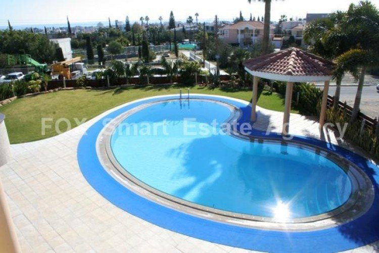Дом Columbia, Кипр, 1 075 м² - фото 1