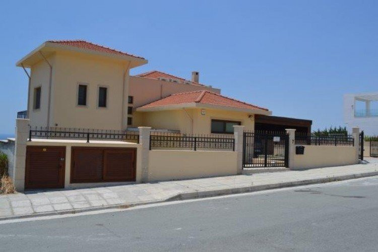 Дом Kefalokremmos, Кипр, 600 м² - фото 1