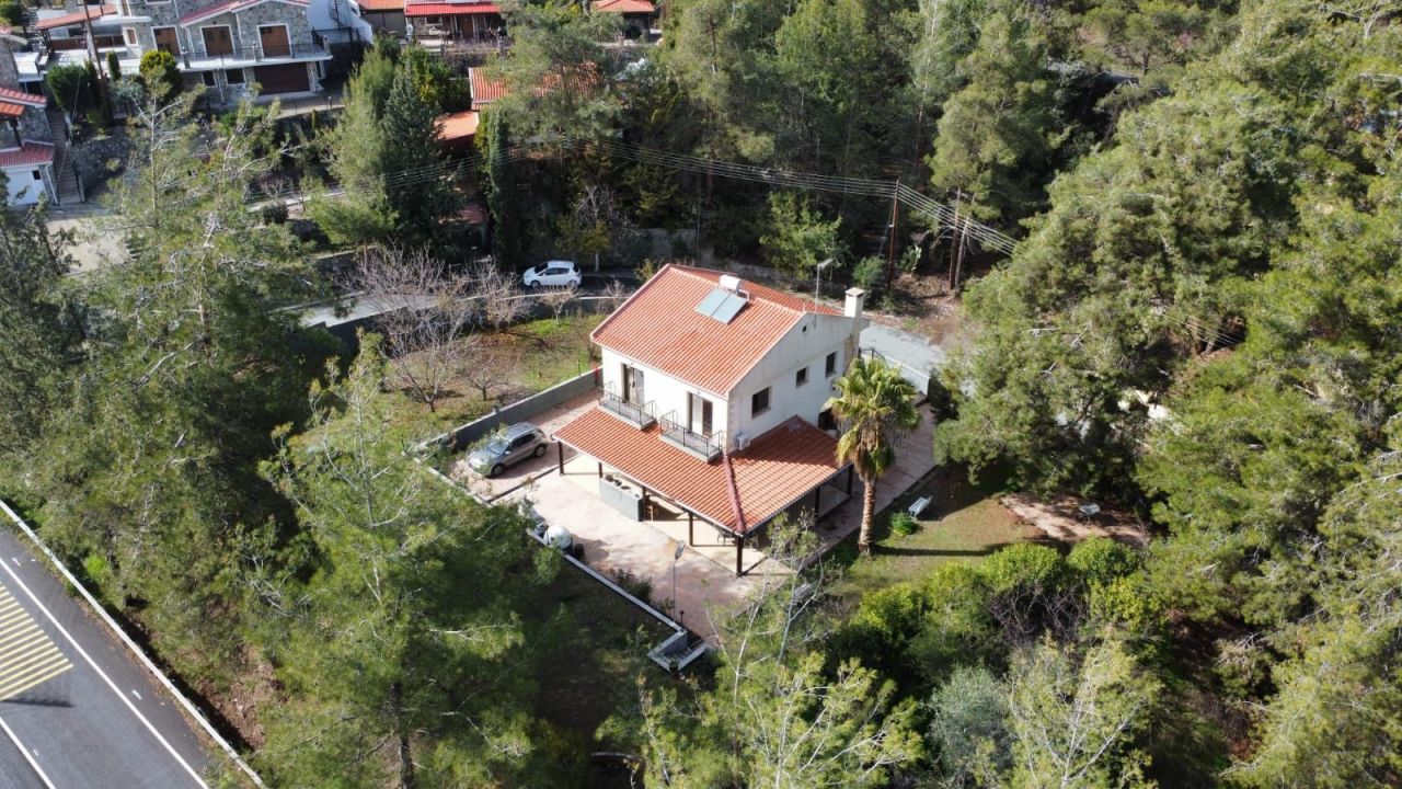 Дом в Мониатисе, Кипр, 191 м² - фото 1