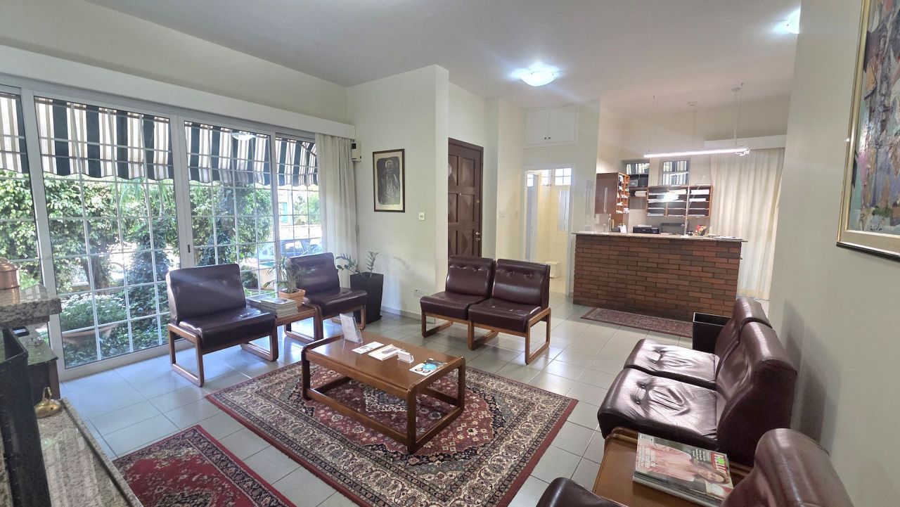 Офис Katholiki, Кипр, 110 м² - фото 1