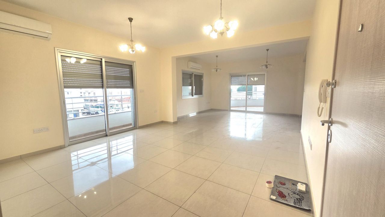 Офис Omonoia, Кипр, 170 м² - фото 1