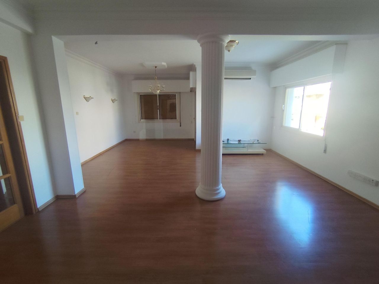 Офис Neapoli, Кипр, 140 м² - фото 1