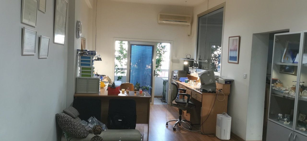 Офис Agia Zoni, Кипр, 90 м² - фото 1