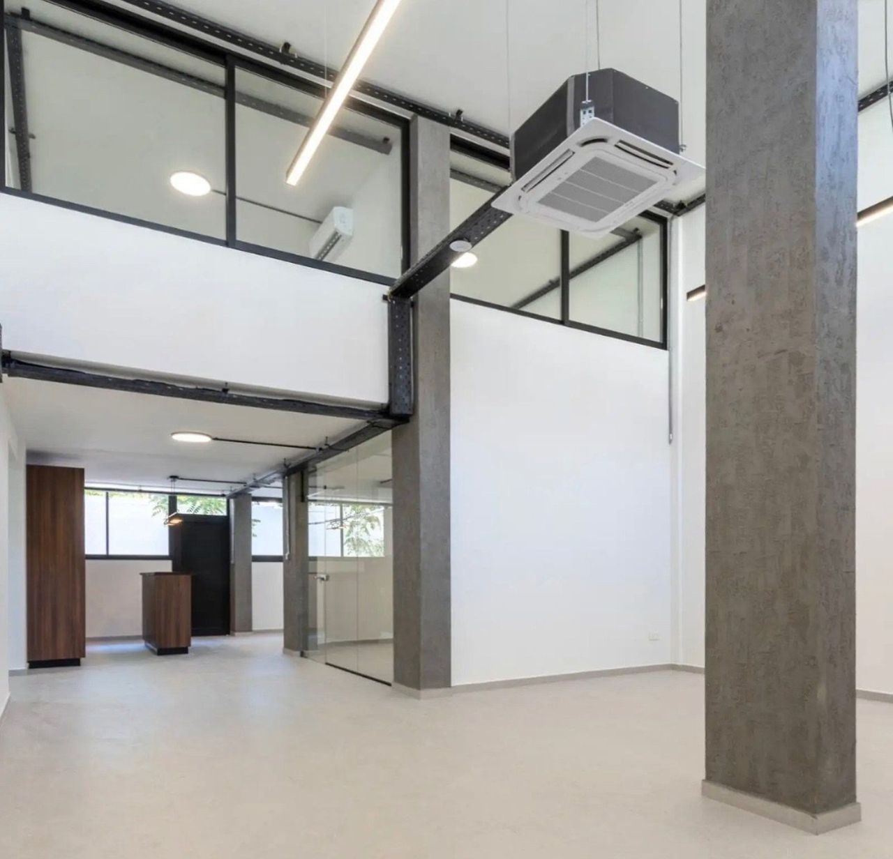 Офис в Айя-Напе, Кипр, 450 м² - фото 1
