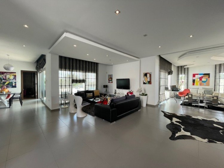 Дом в Ипсонасе, Кипр, 320 м² - фото 1