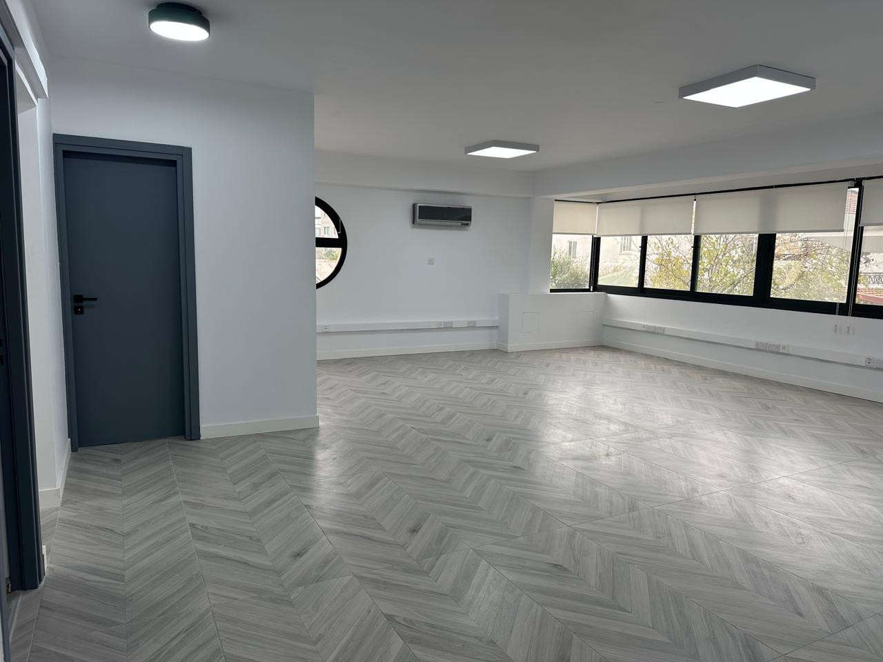Офис Agios Nicolaos, Кипр, 100 м² - фото 1