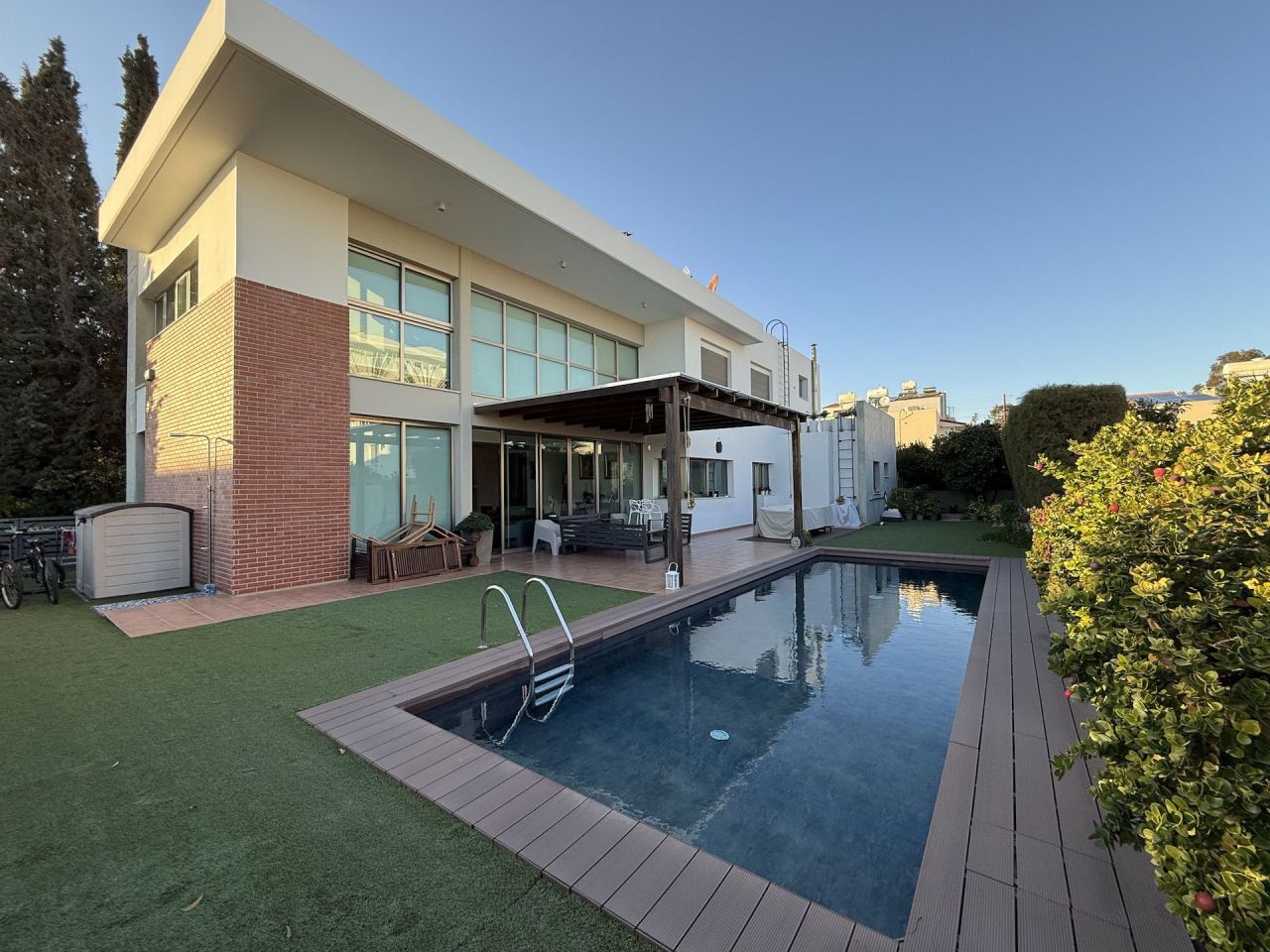Дом Agios Athanasios - Tourist Area, Кипр, 396 м² - фото 1