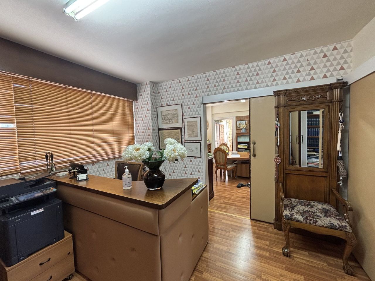 Офис в Лимасоле, Кипр, 86 м² - фото 1