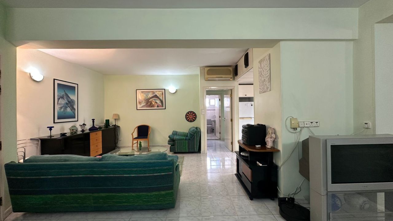 Апартаменты в Айия-Триасе, Кипр, 130 м² - фото 1