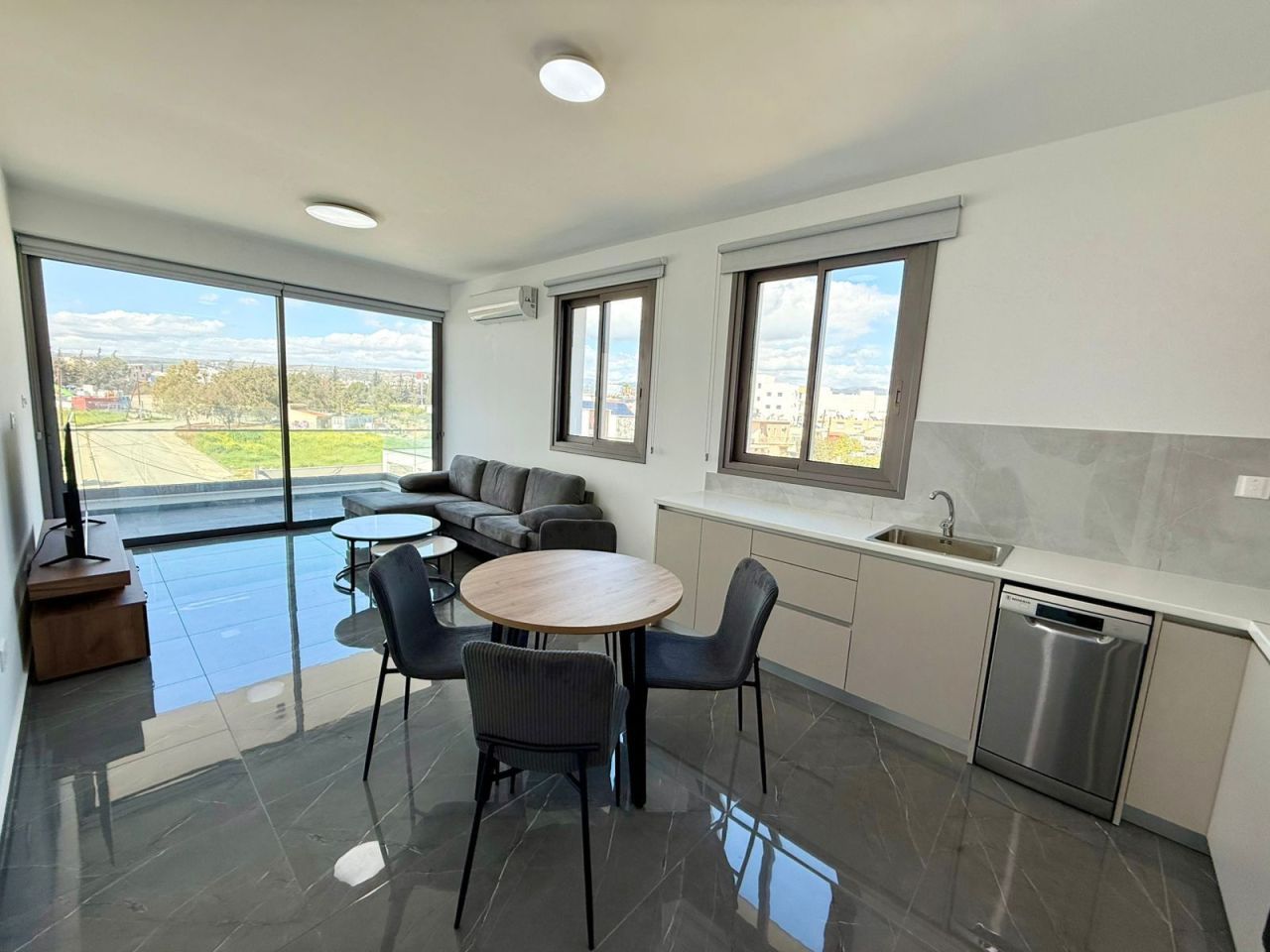 Апартаменты в Като-Полемидии, Кипр, 108 м² - фото 1