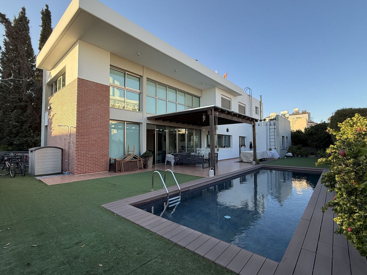 Дом Agios Athanasios - Tourist Area, Кипр, 396 м² - фото 1