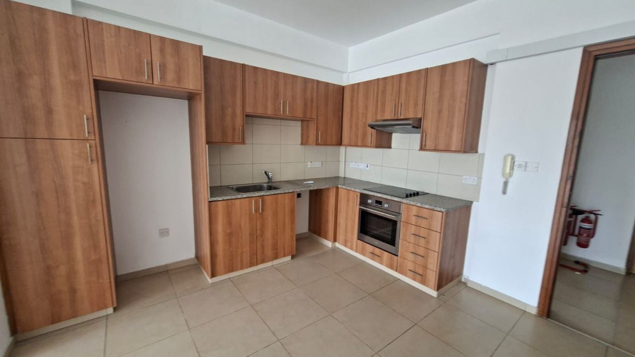 Офис в Пафосе, Кипр, 160 м² - фото 1