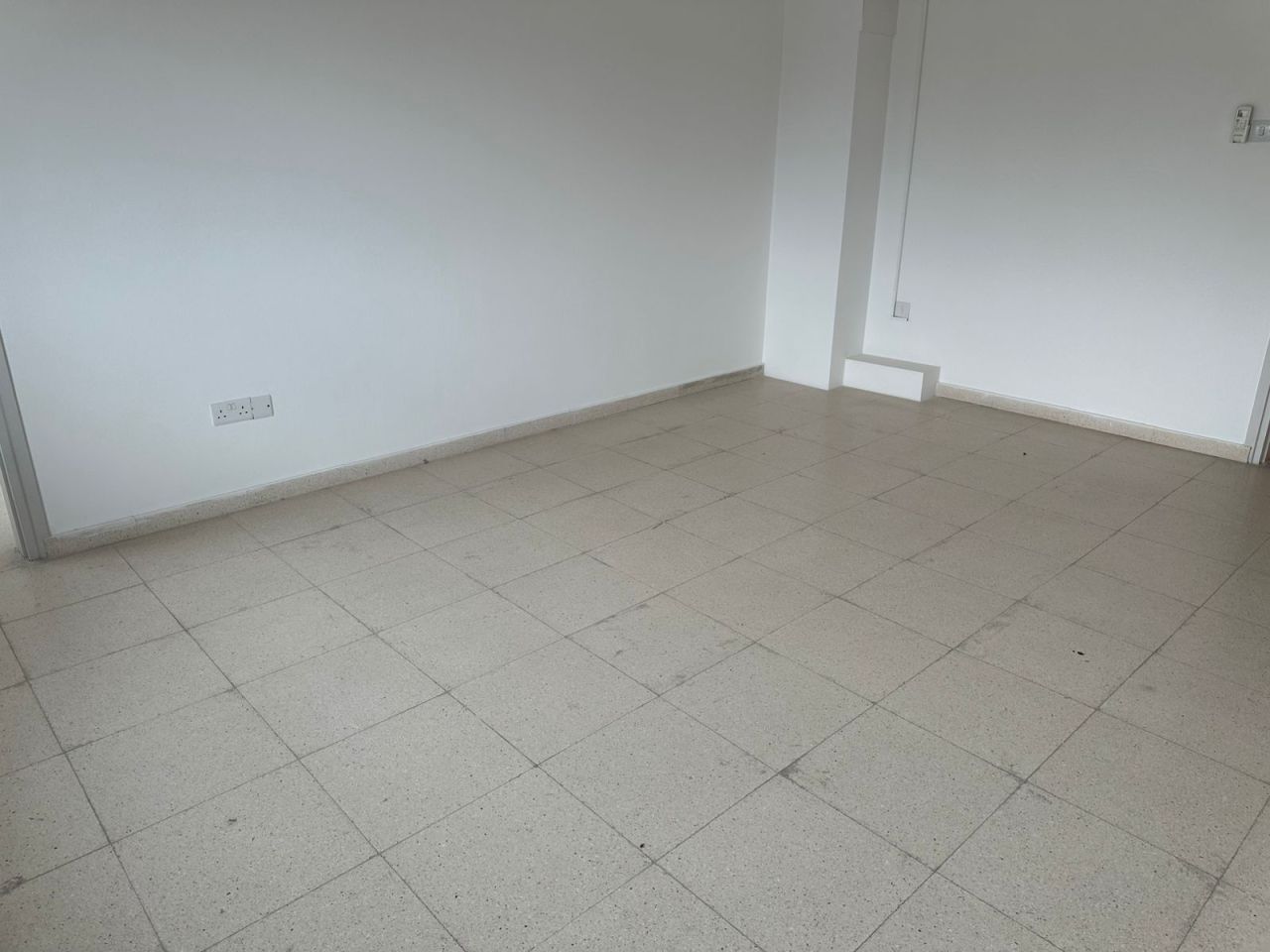 Офис в Пафосе, Кипр, 113 м² - фото 1