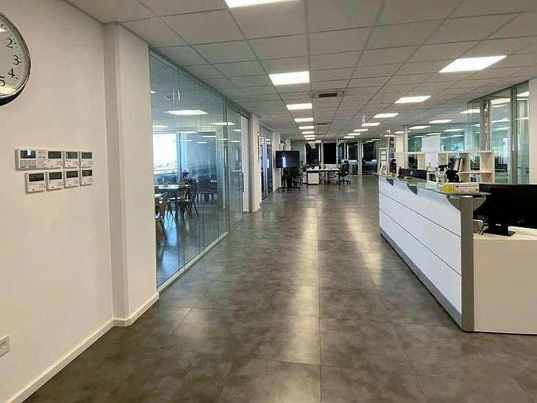 Офис Omonoia, Кипр, 1 500 м² - фото 1