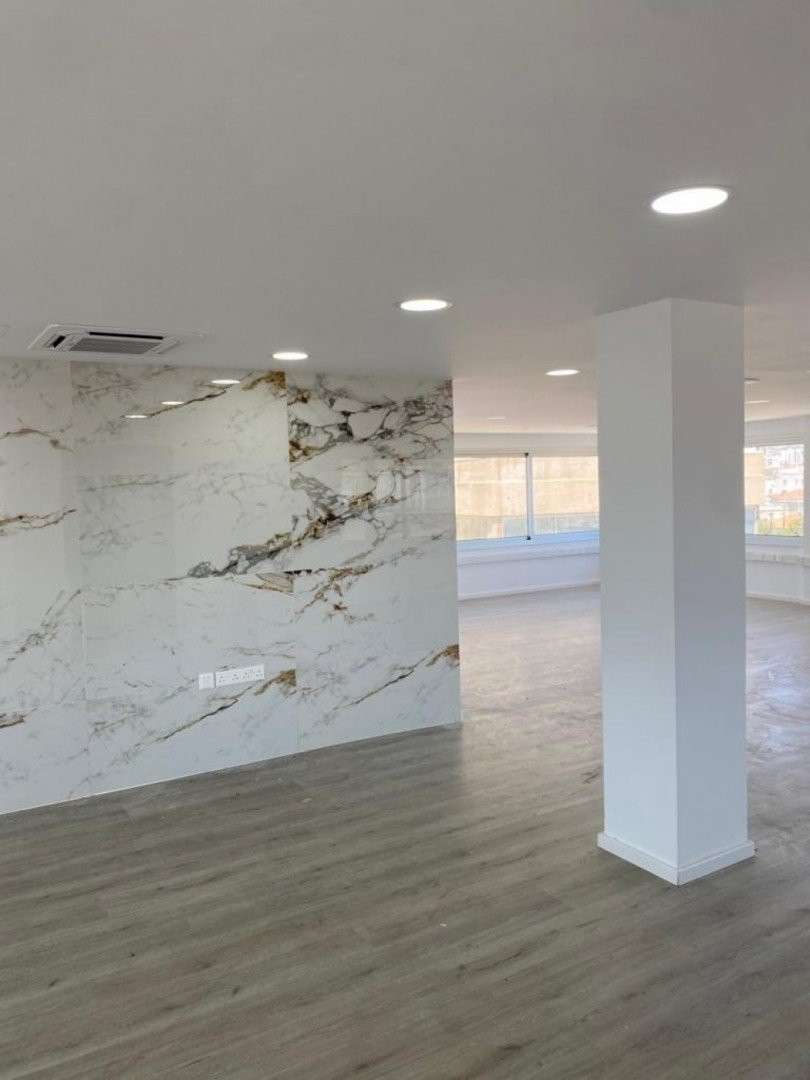 Офис Katholiki, Кипр, 200 м² - фото 1