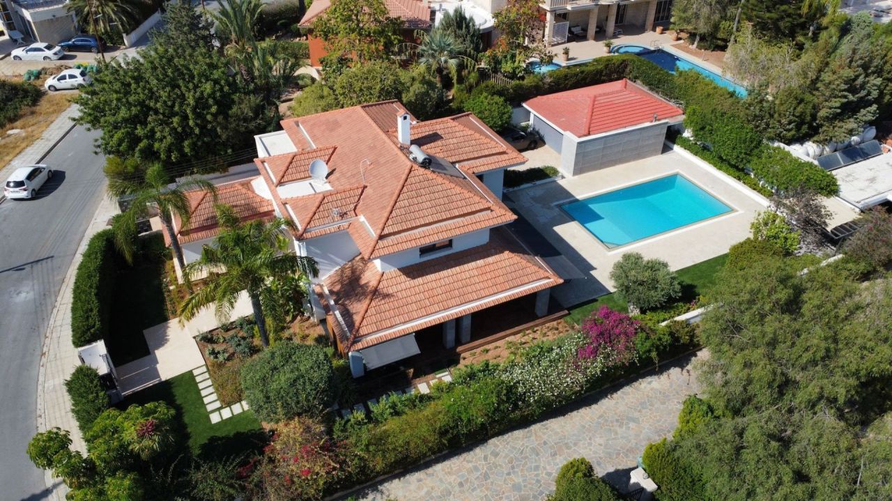 Дом Kalogyros, Кипр, 350 м² - фото 1