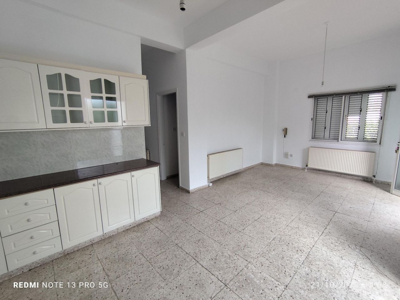 Офис Apostolou Petrou & Pavlou, Кипр, 70 м² - фото 1
