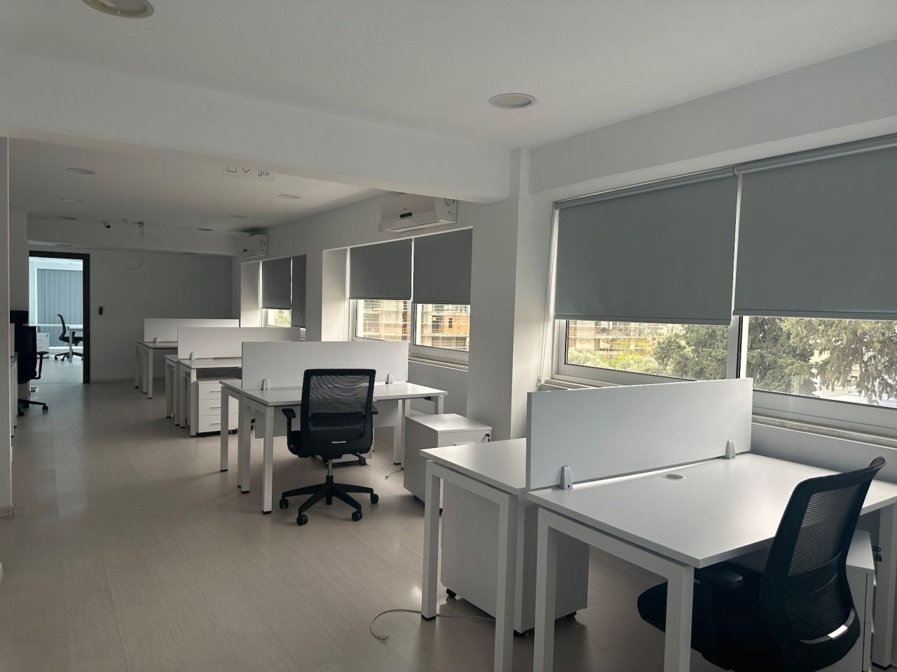 Офис Neapoli, Кипр, 295 м² - фото 1