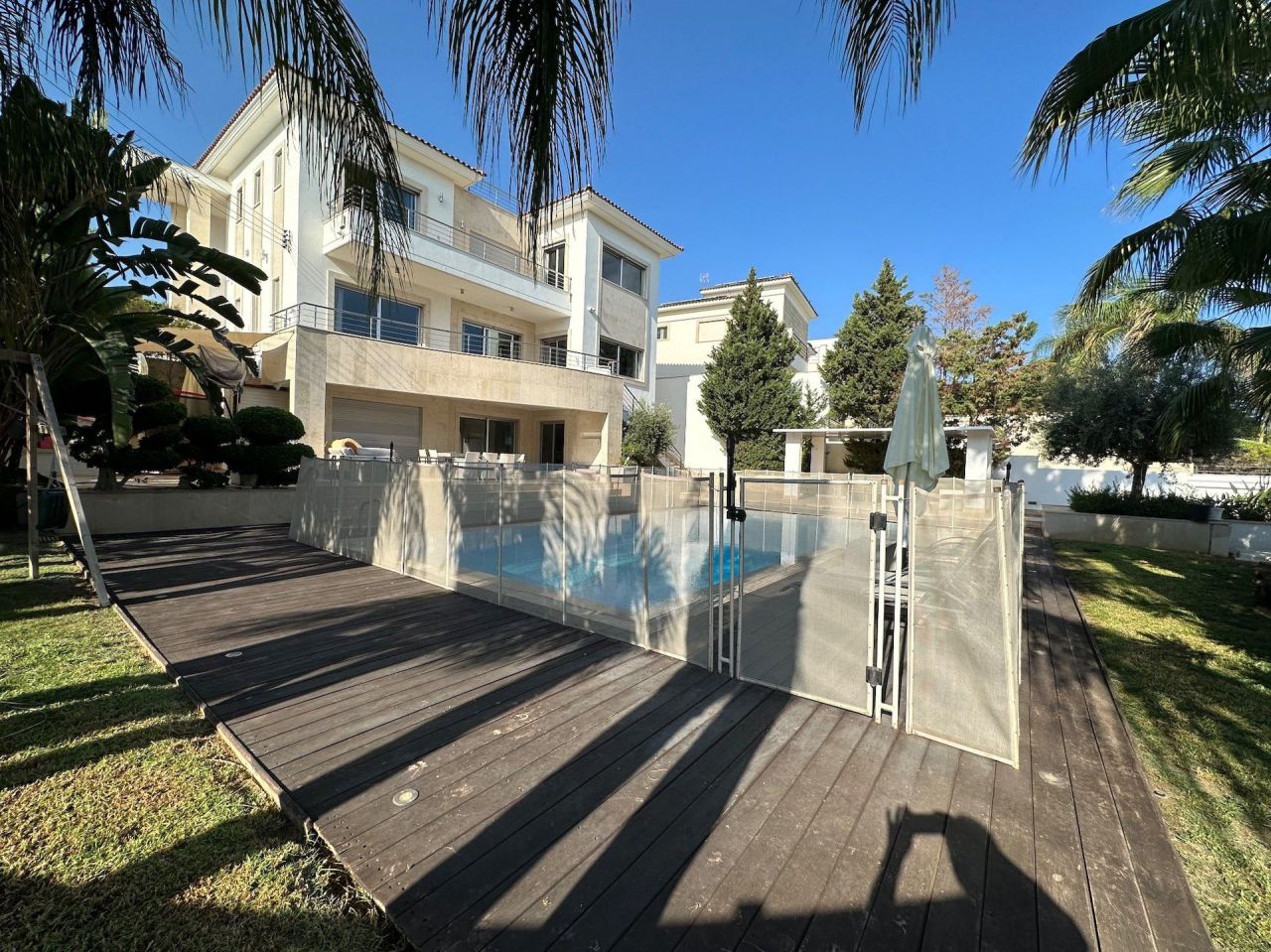 Дом в Агиос Тихоне, Кипр, 450 м² - фото 1