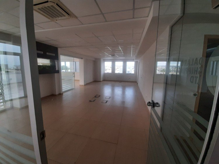 Офис Omonoia, Кипр, 255 м² - фото 1