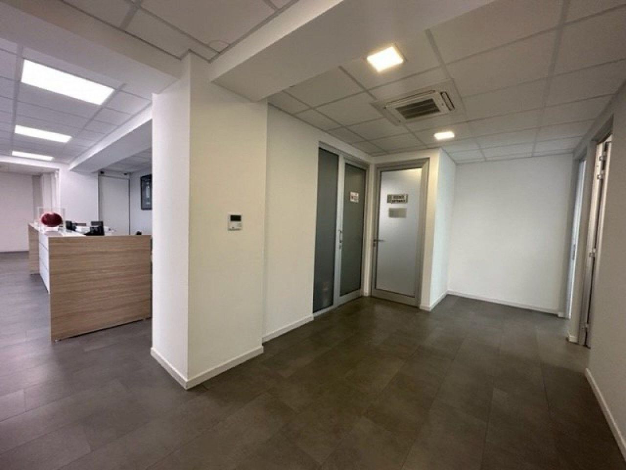 Офис в Меса-Йитонии, Кипр, 500 м² - фото 2