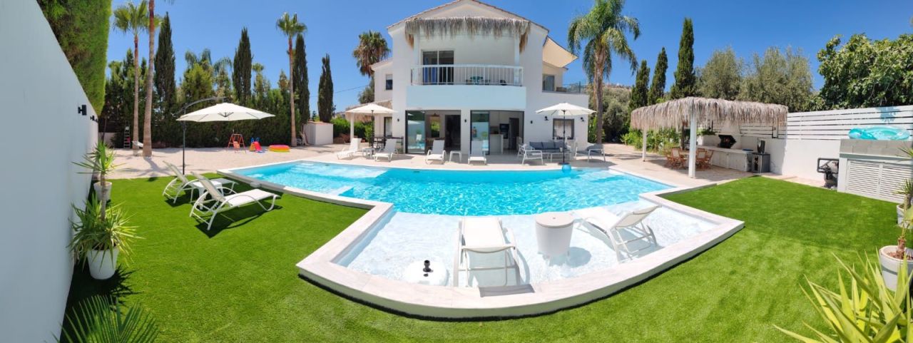 Дом в Пейе, Кипр, 200 м² - фото 1