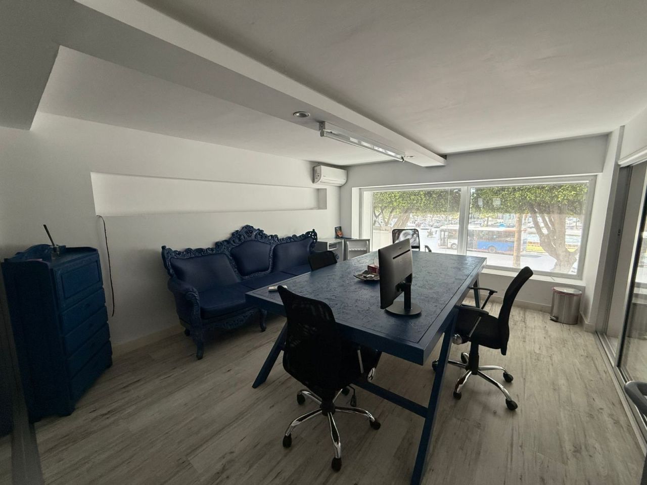 Офис Agios Nicolaos, Кипр, 100 м² - фото 1
