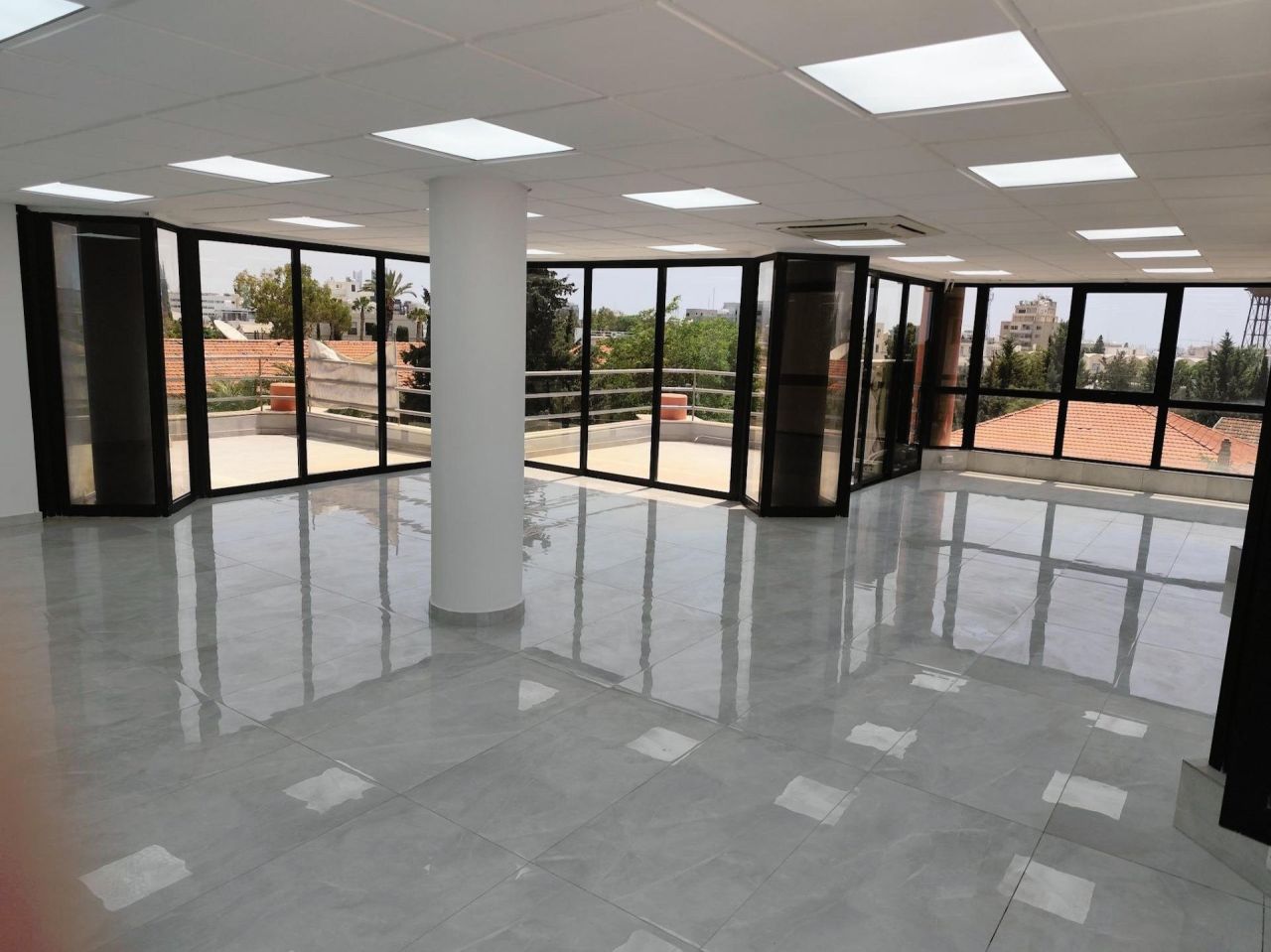 Офис Katholiki, Кипр, 93 м² - фото 2