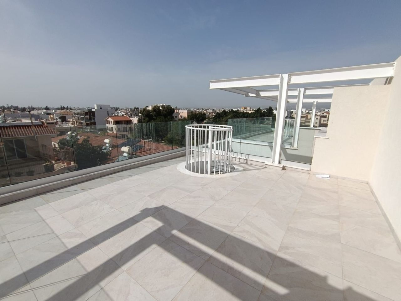 Апартаменты в Агиос Спиридоне, Кипр, 94 м² - фото 2