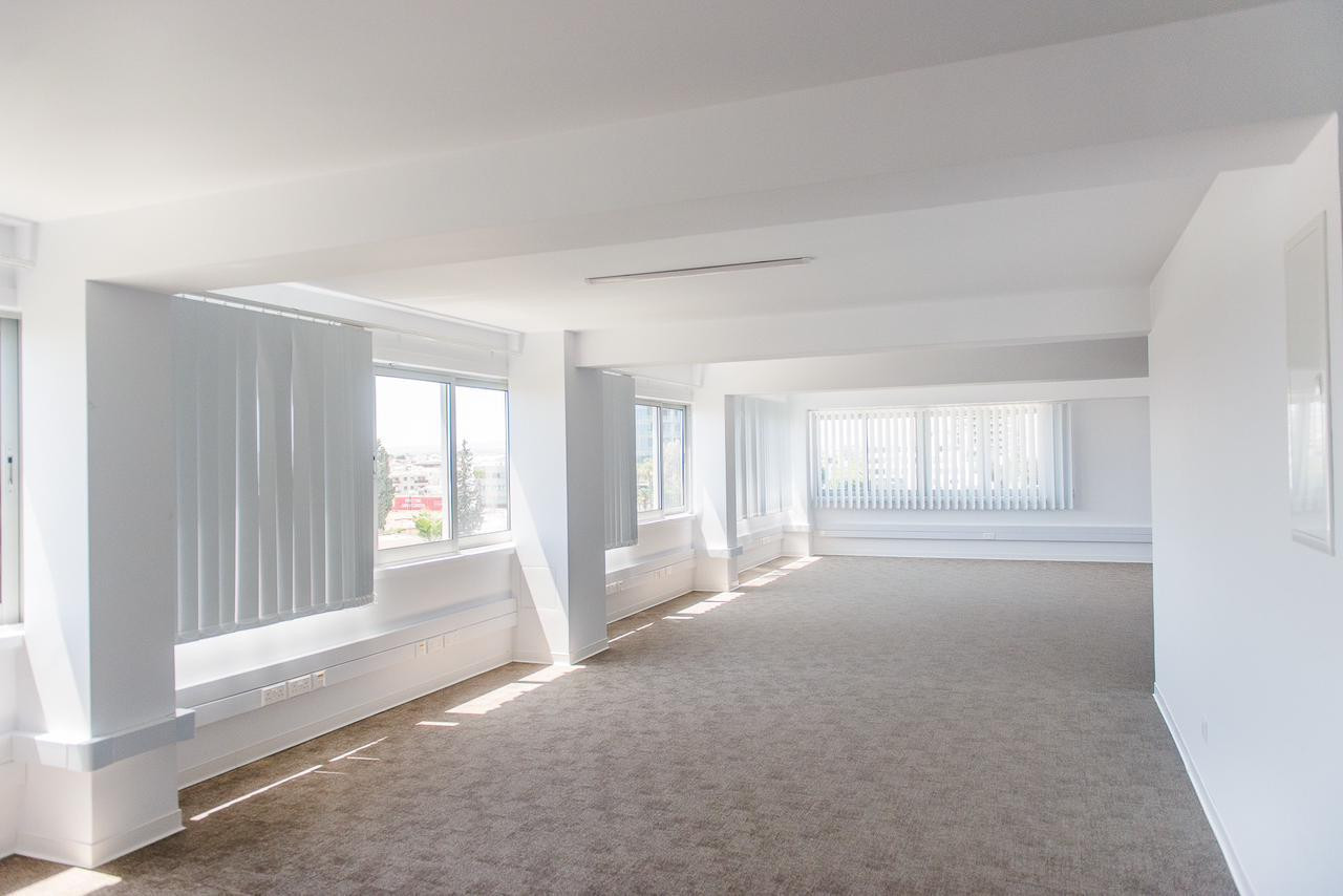 Офис Tsiflikoudia, Кипр, 240 м² - фото 2